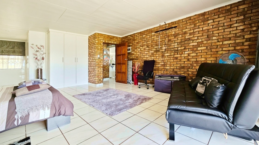 3 Bedroom Property for Sale in Oranjeville Free State